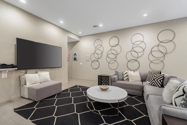 46370 Cameo Palms Drive, La Quinta, CA 92253