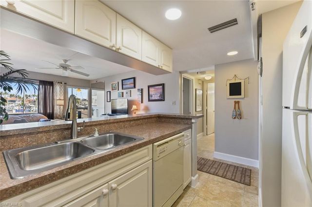 3170 Matecumbe Key RD # 112, Punta Gorda, FL 33955