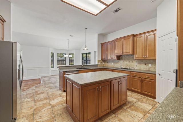 1628 Country Club Road, San Angelo, TX 76904