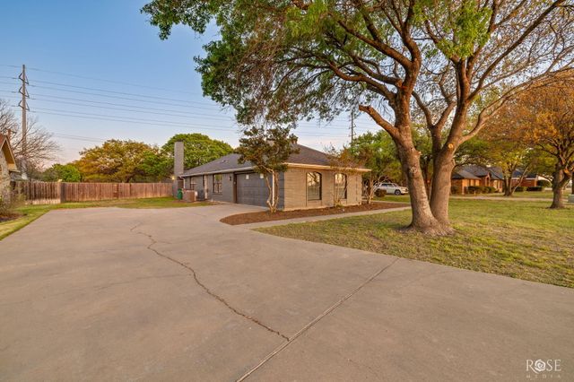1628 Country Club Road, San Angelo, TX 76904