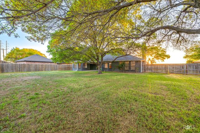 1628 Country Club Road, San Angelo, TX 76904
