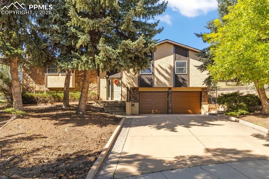 3505 Brushwood Lane, Colorado Springs, CO 80918