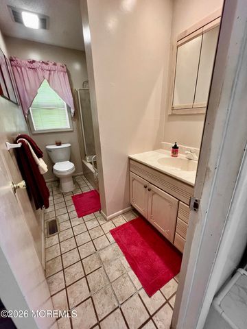 1901 Teakwood Road, Toms River, NJ 08753