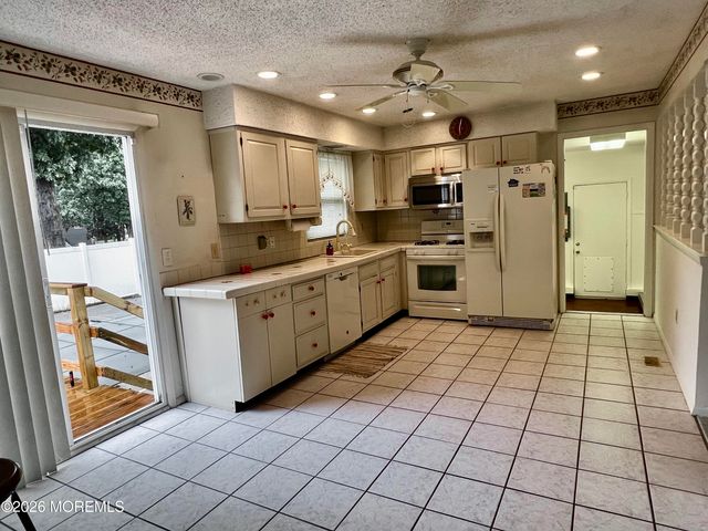 1901 Teakwood Road, Toms River, NJ 08753