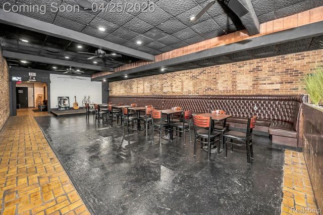 17420 E Warren, Detroit, MI 48224