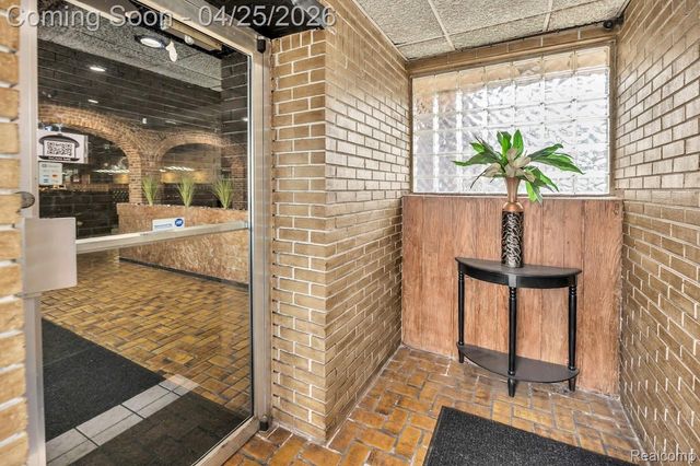 17420 E Warren, Detroit, MI 48224