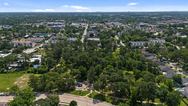 825 Martin Street, Houston, TX 77018