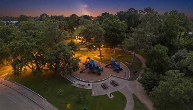 825 Martin Street, Houston, TX 77018