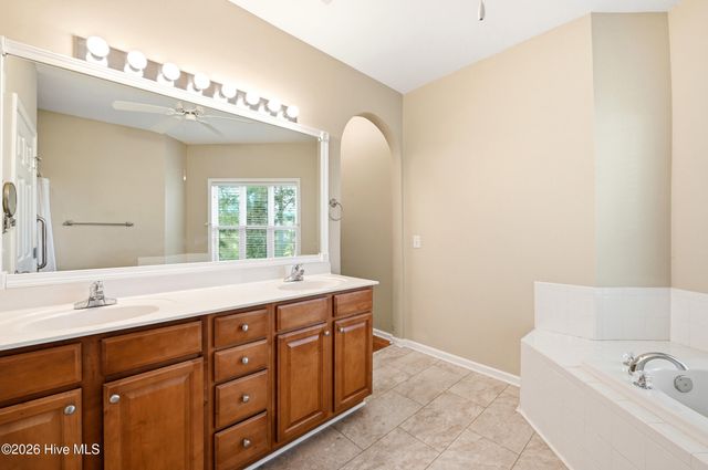 3909 Botsford Court Unit 104, Wilmington, NC 28412
