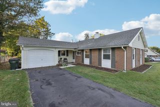 21 MEDLEY LN, Willingboro, NJ 08046