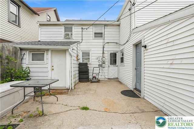 229 Main Street, Freemansburg Boro, PA 18017