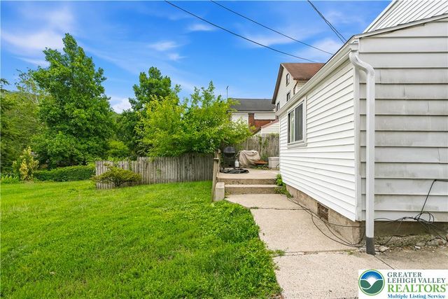 229 Main Street, Freemansburg Boro, PA 18017
