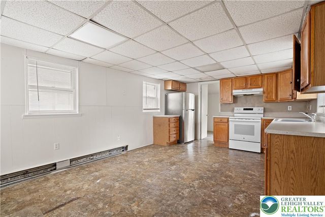229 Main Street, Freemansburg Boro, PA 18017