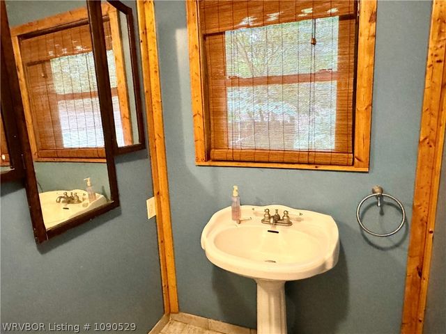 3020 Whittingslow Road, Greenwood, AR 72936