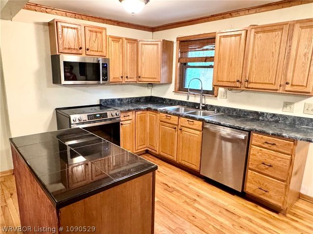 3020 Whittingslow Road, Greenwood, AR 72936