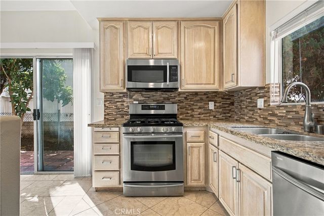 10002 Unit C Reseda Boulevard, Northridge, CA 91324