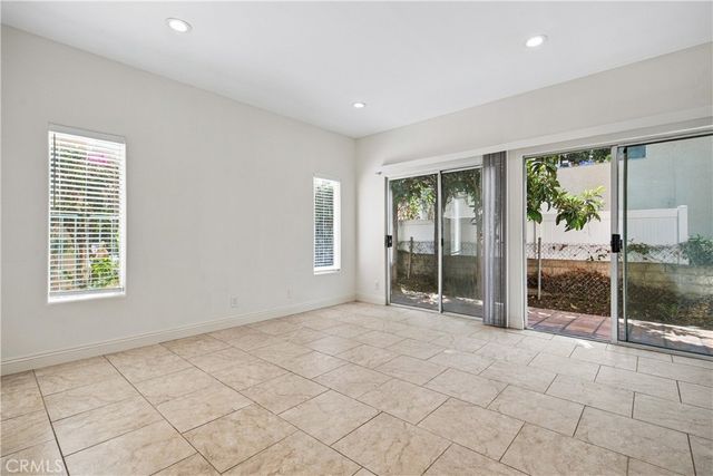 10002 Unit C Reseda Boulevard, Northridge, CA 91324