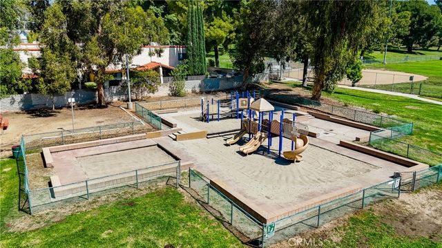 10002 Unit C Reseda Boulevard, Northridge, CA 91324