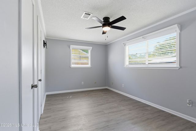 6688 Balboa Circle, Ocean Springs, MS 39564