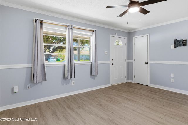 6688 Balboa Circle, Ocean Springs, MS 39564