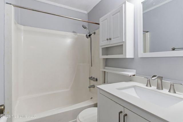 6688 Balboa Circle, Ocean Springs, MS 39564