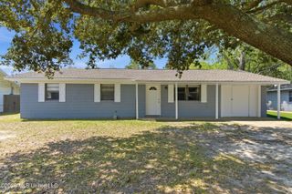 6688 Balboa Circle, Ocean Springs, MS 39564