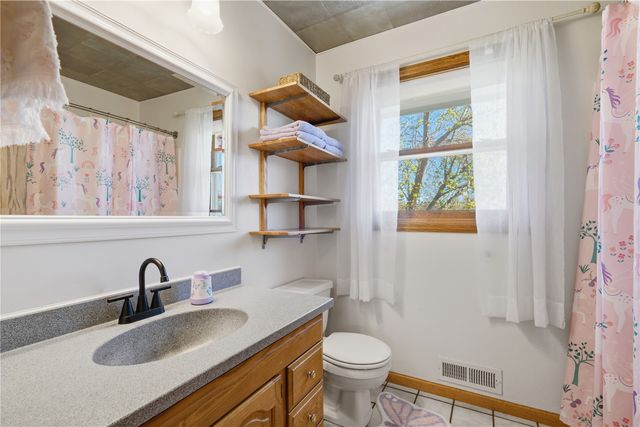 3300 McGowan Boulevard, Marion, IA 52302