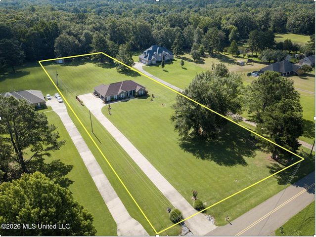 1930 Suzanna Drive, Raymond, MS 39154