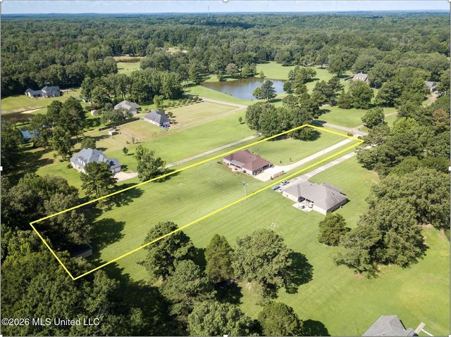 1930 Suzanna Drive, Raymond, MS 39154