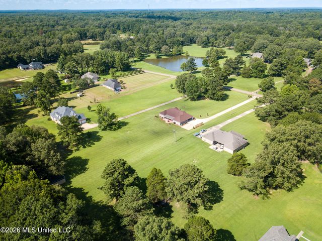 1930 Suzanna Drive, Raymond, MS 39154