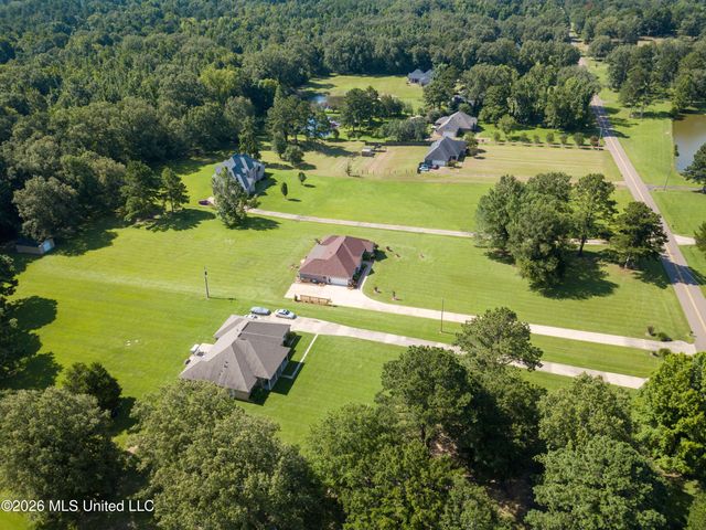 1930 Suzanna Drive, Raymond, MS 39154