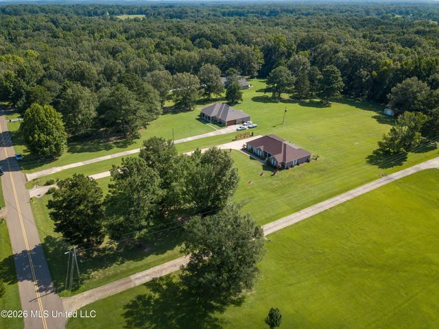 1930 Suzanna Drive, Raymond, MS 39154