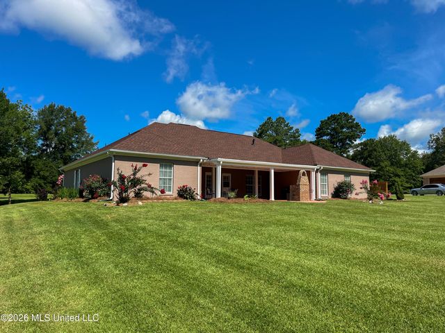 1930 Suzanna Drive, Raymond, MS 39154