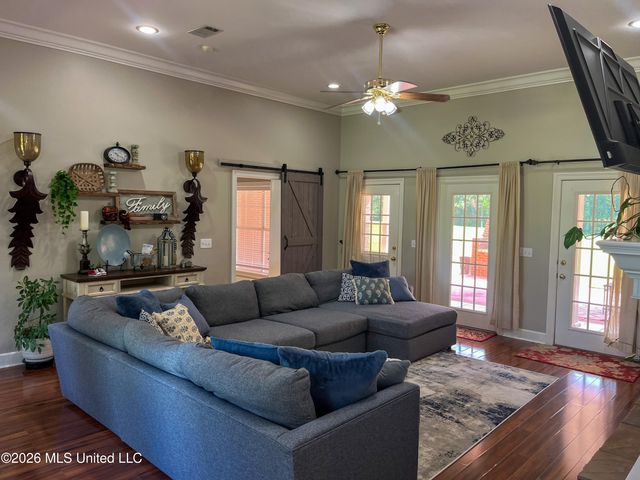1930 Suzanna Drive, Raymond, MS 39154