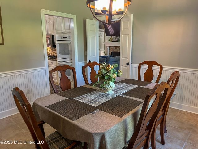 1930 Suzanna Drive, Raymond, MS 39154