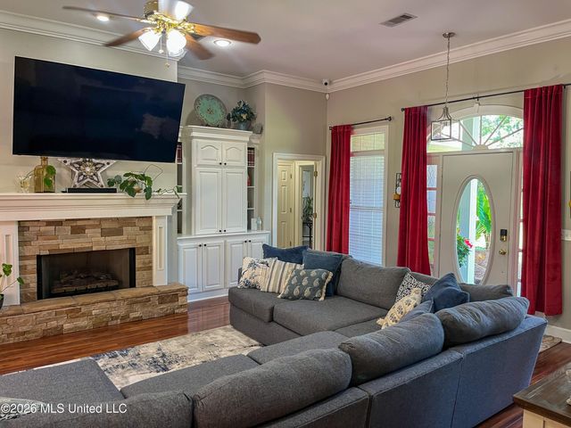 1930 Suzanna Drive, Raymond, MS 39154
