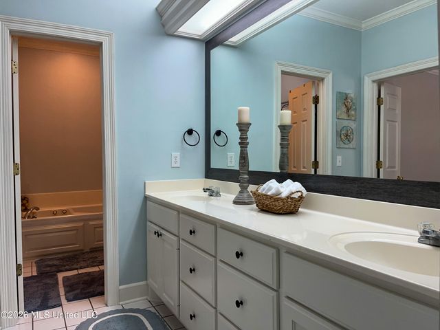 1930 Suzanna Drive, Raymond, MS 39154