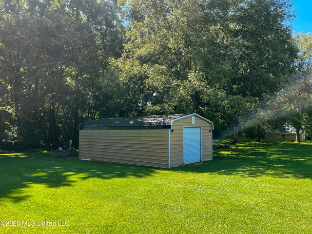 1930 Suzanna Drive, Raymond, MS 39154