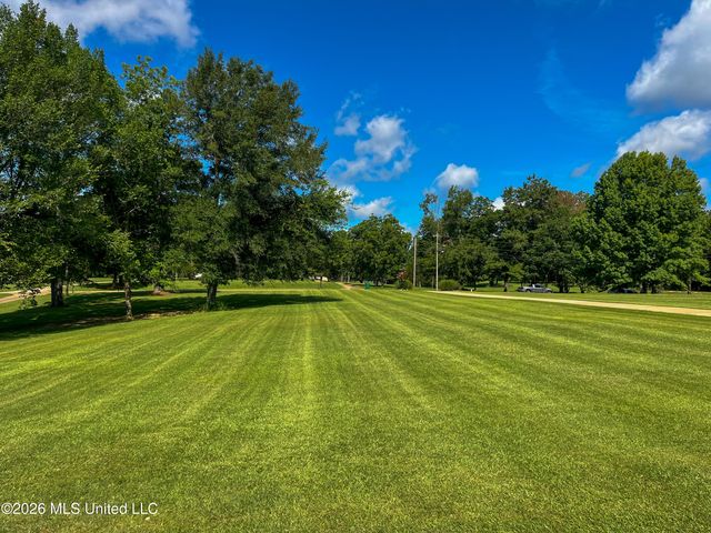 1930 Suzanna Drive, Raymond, MS 39154