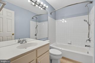 1055 LEXUS WAY, Herndon, VA 20170