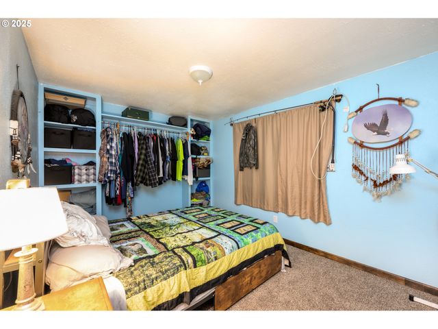 416 GLEN Ave, Sutherlin, OR 97479