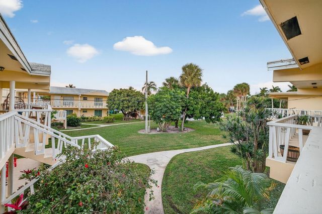 2755 NE 28th Avenue E2, Lighthouse Point, FL 33064