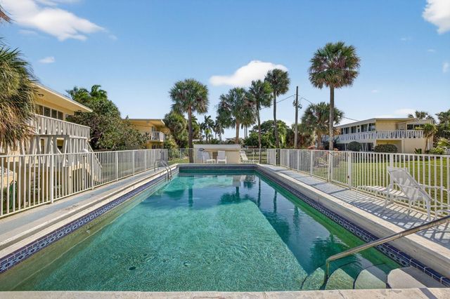 2755 NE 28th Avenue E2, Lighthouse Point, FL 33064