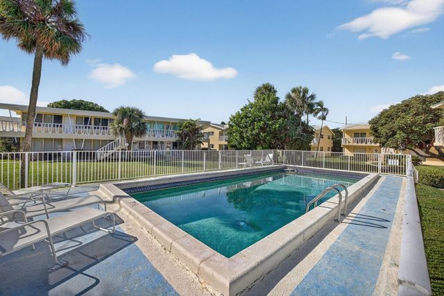 2755 NE 28th Avenue E2, Lighthouse Point, FL 33064