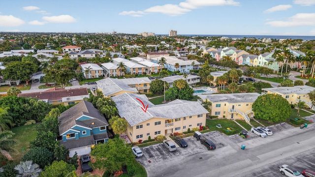 2755 NE 28th Avenue E2, Lighthouse Point, FL 33064