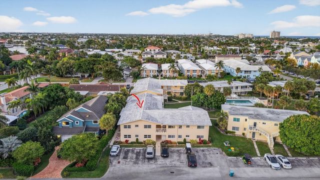 2755 NE 28th Avenue E2, Lighthouse Point, FL 33064