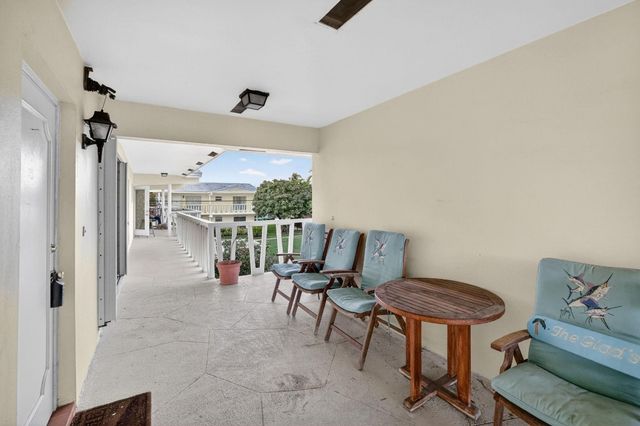 2755 NE 28th Avenue E2, Lighthouse Point, FL 33064