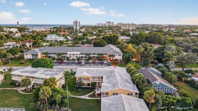 2755 NE 28th Avenue E2, Lighthouse Point, FL 33064