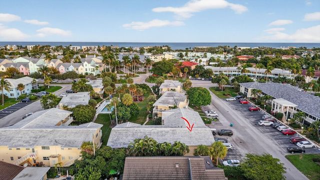 2755 NE 28th Avenue E2, Lighthouse Point, FL 33064