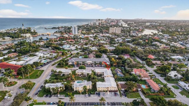 2755 NE 28th Avenue E2, Lighthouse Point, FL 33064